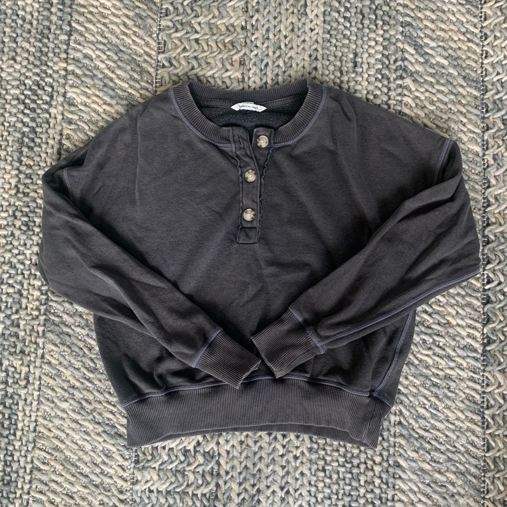 American Eagle crewneck